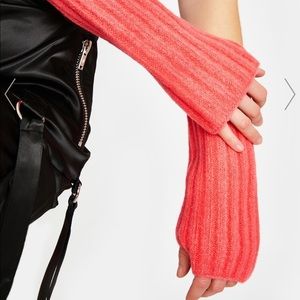 Free People Outside the lines Armwarmers coral